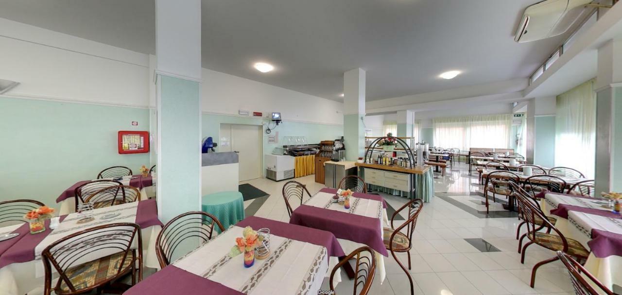 Hotel Milord Cesenatico Exterior photo